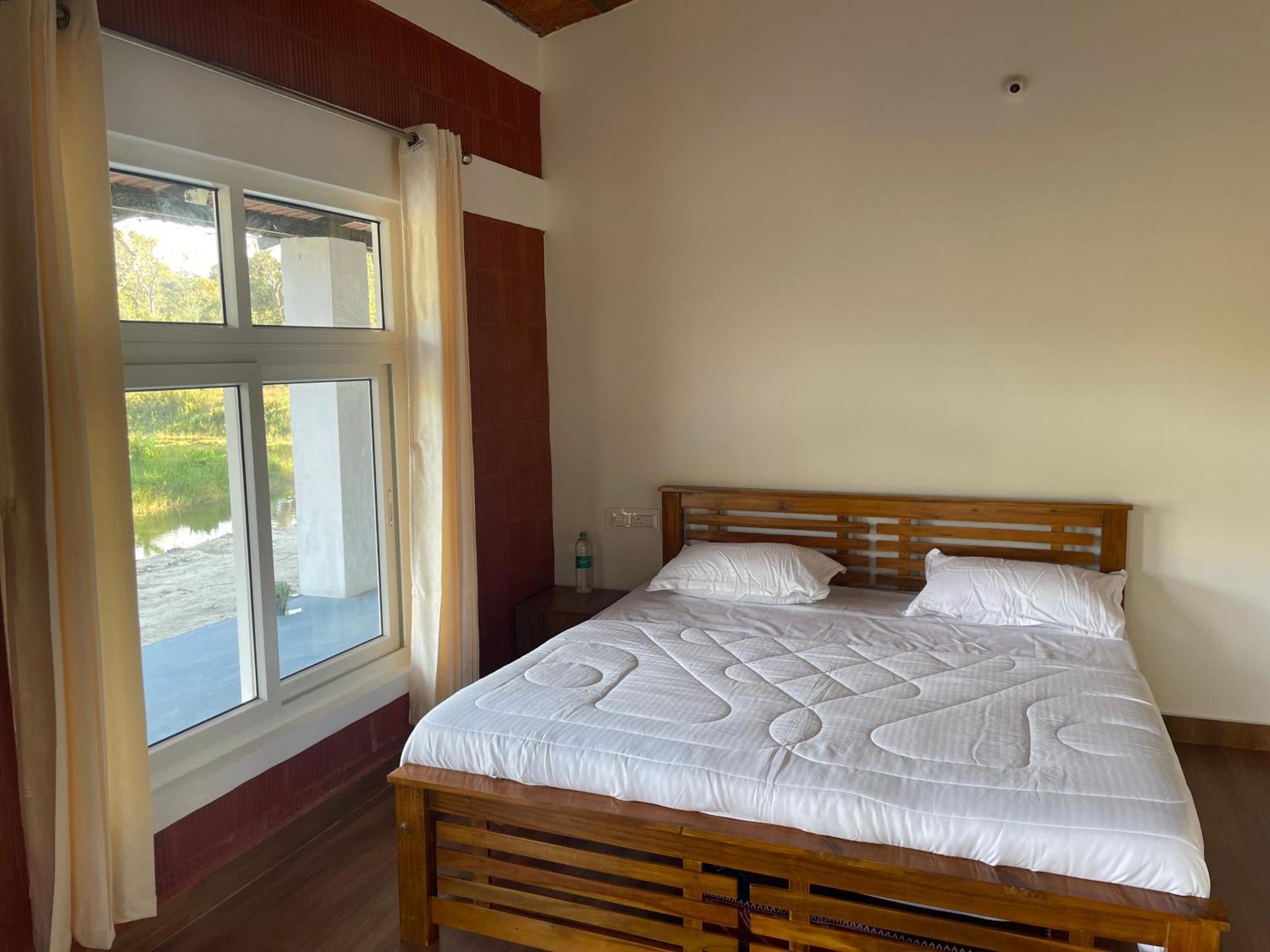 Lake Ripples - Farmstay & Camping Ponnampet Extérieur photo